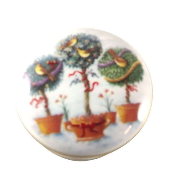 Wedgwood Twelve Days Of Christmas Porcelain Box "Four Collie Birds" W/Box-Flawed - Picture 4 of 13